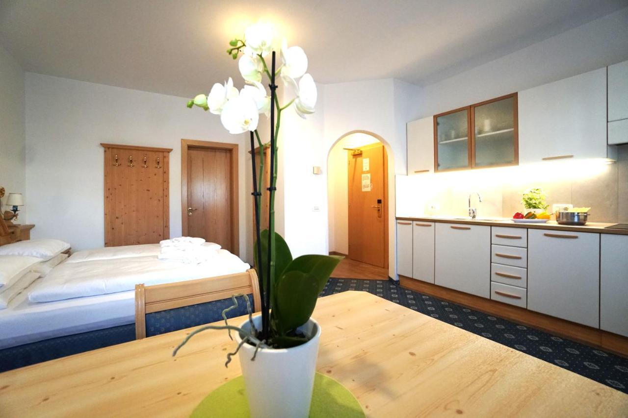 Aparthotel Garni La Dorada à Calfosch Extérieur photo