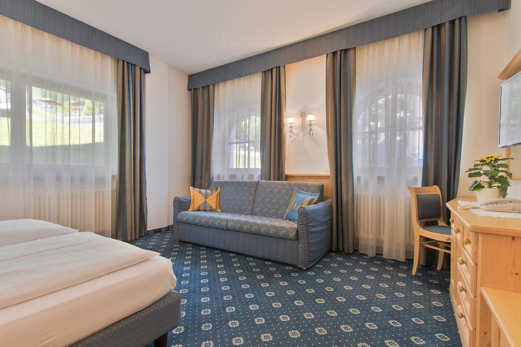 Aparthotel Garni La Dorada à Calfosch Chambre photo