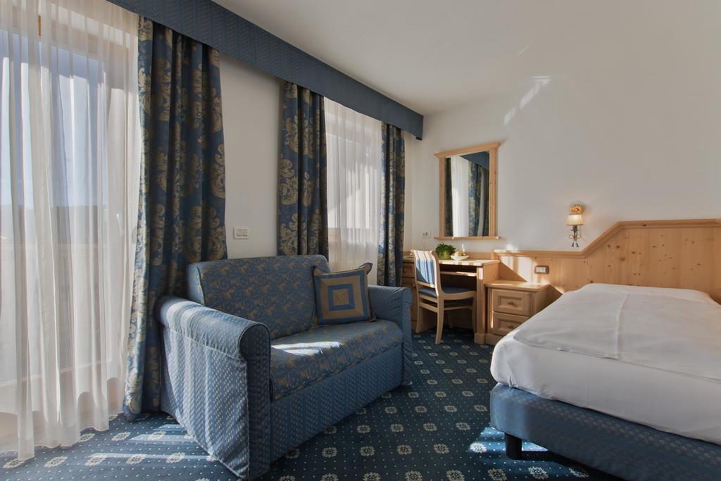 Aparthotel Garni La Dorada à Calfosch Extérieur photo