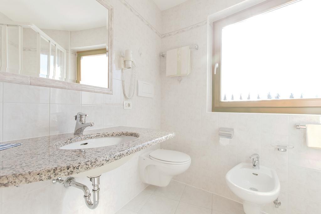 Aparthotel Garni La Dorada à Calfosch Extérieur photo