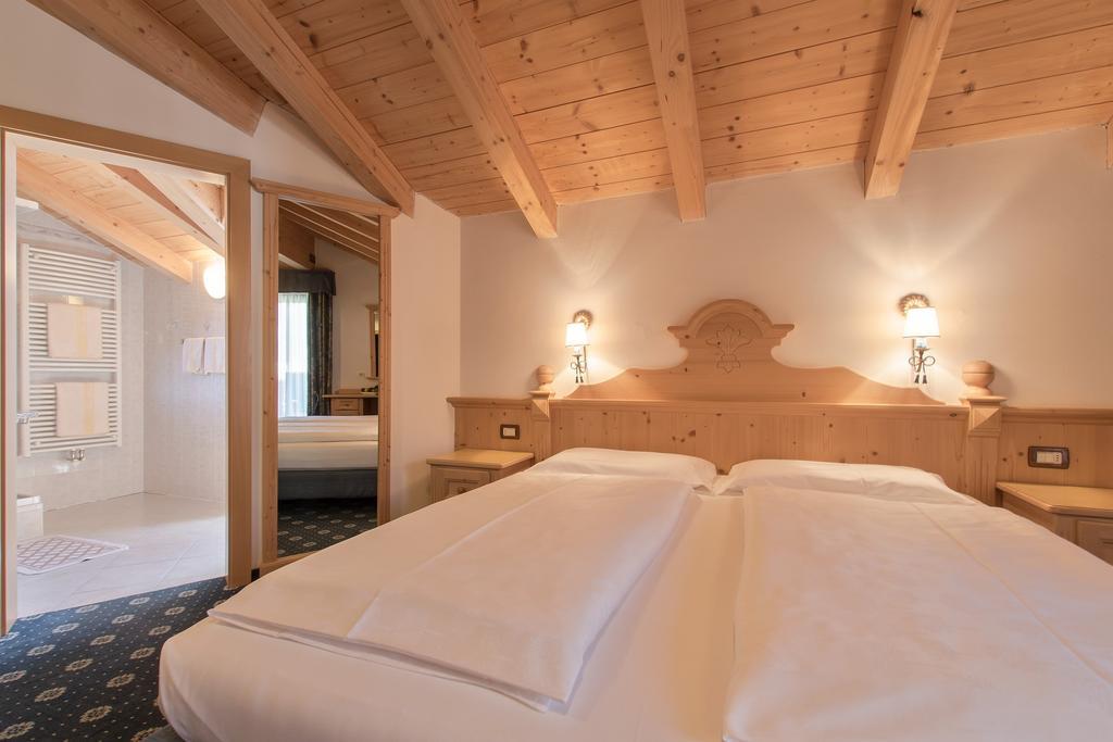 Aparthotel Garni La Dorada à Calfosch Extérieur photo
