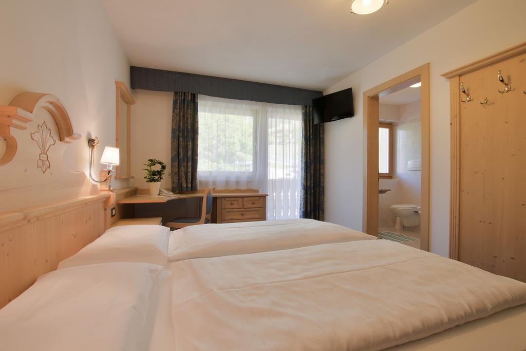 Aparthotel Garni La Dorada à Calfosch Extérieur photo