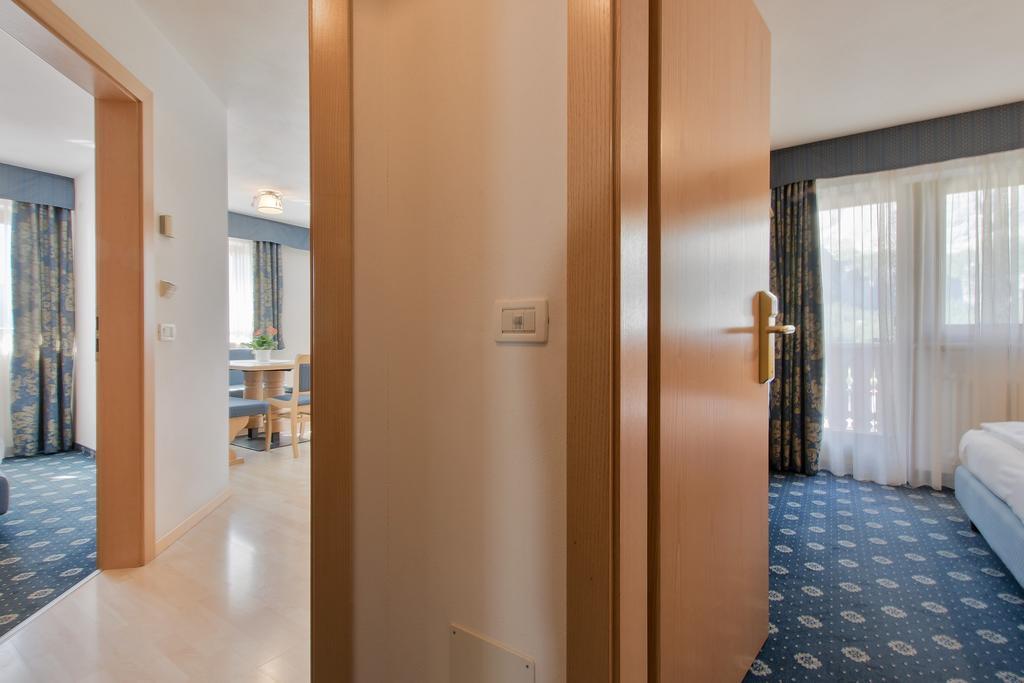 Aparthotel Garni La Dorada à Calfosch Extérieur photo