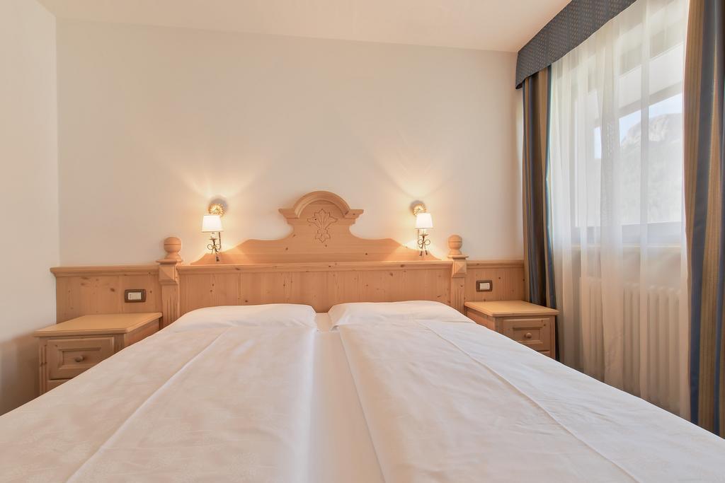 Aparthotel Garni La Dorada à Calfosch Extérieur photo