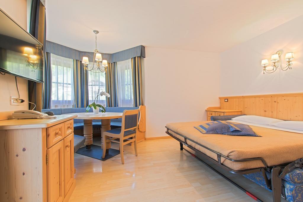 Aparthotel Garni La Dorada à Calfosch Extérieur photo