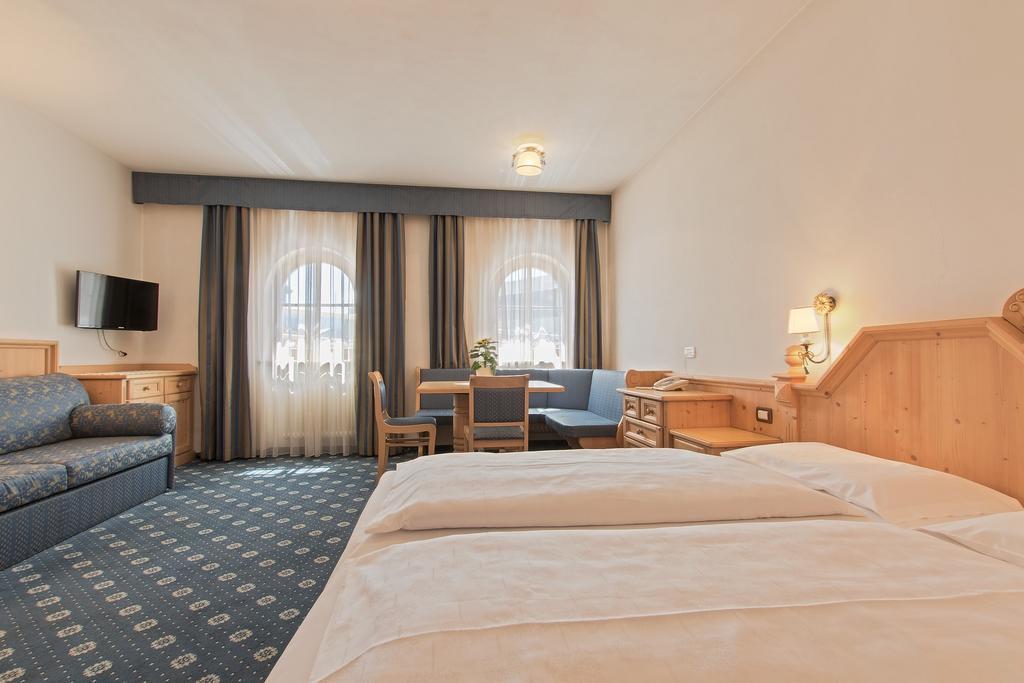 Aparthotel Garni La Dorada à Calfosch Extérieur photo