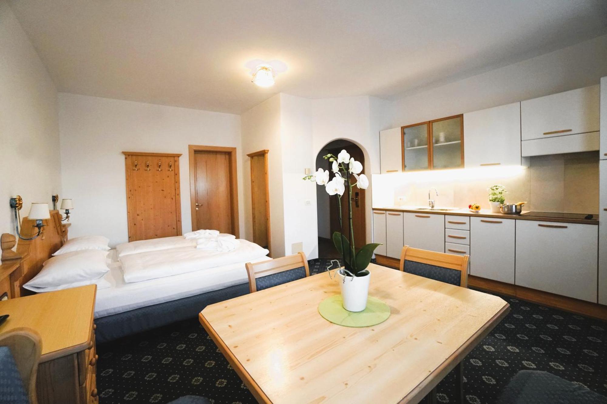 Aparthotel Garni La Dorada à Calfosch Extérieur photo
