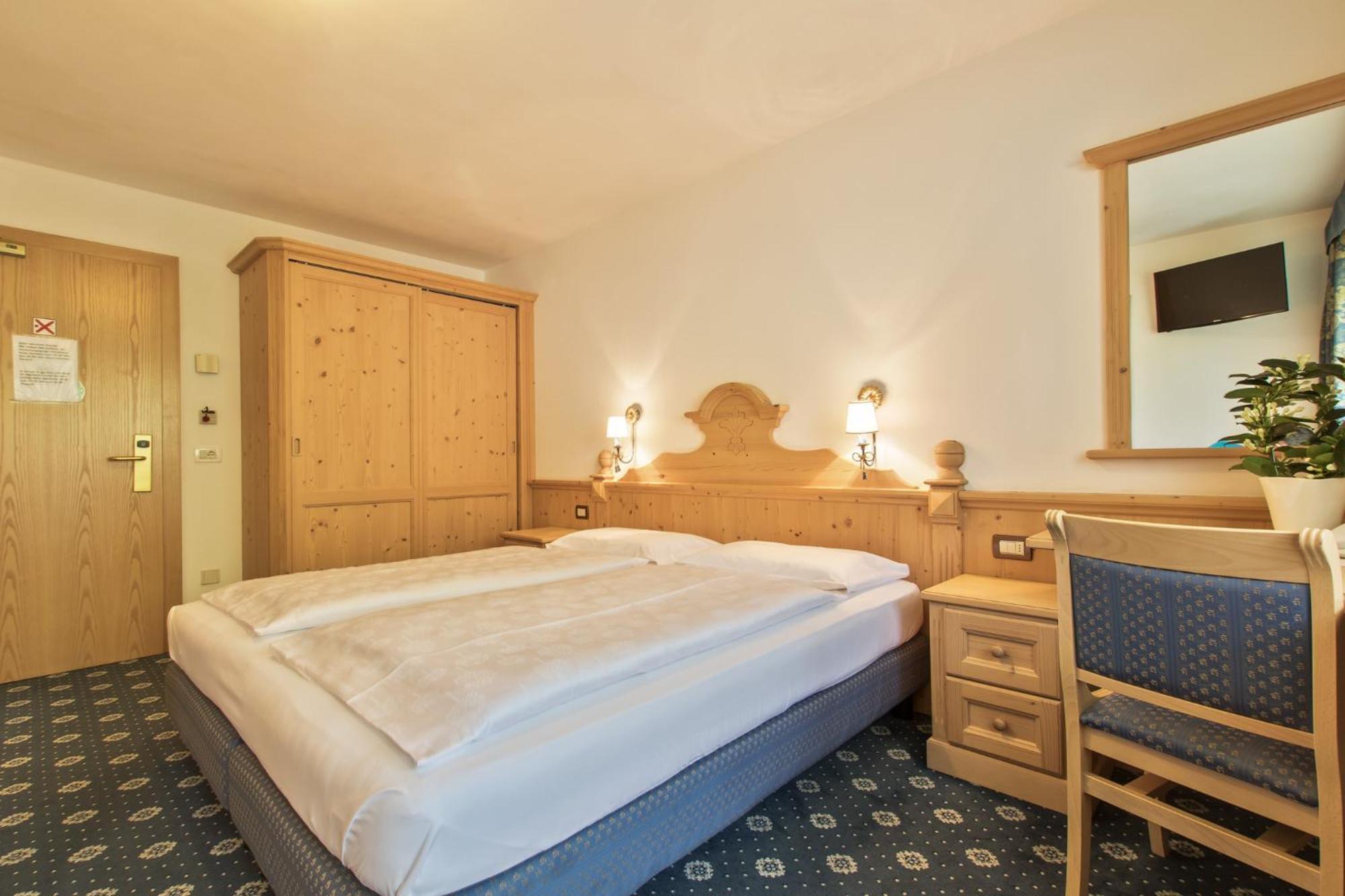 Aparthotel Garni La Dorada à Calfosch Extérieur photo